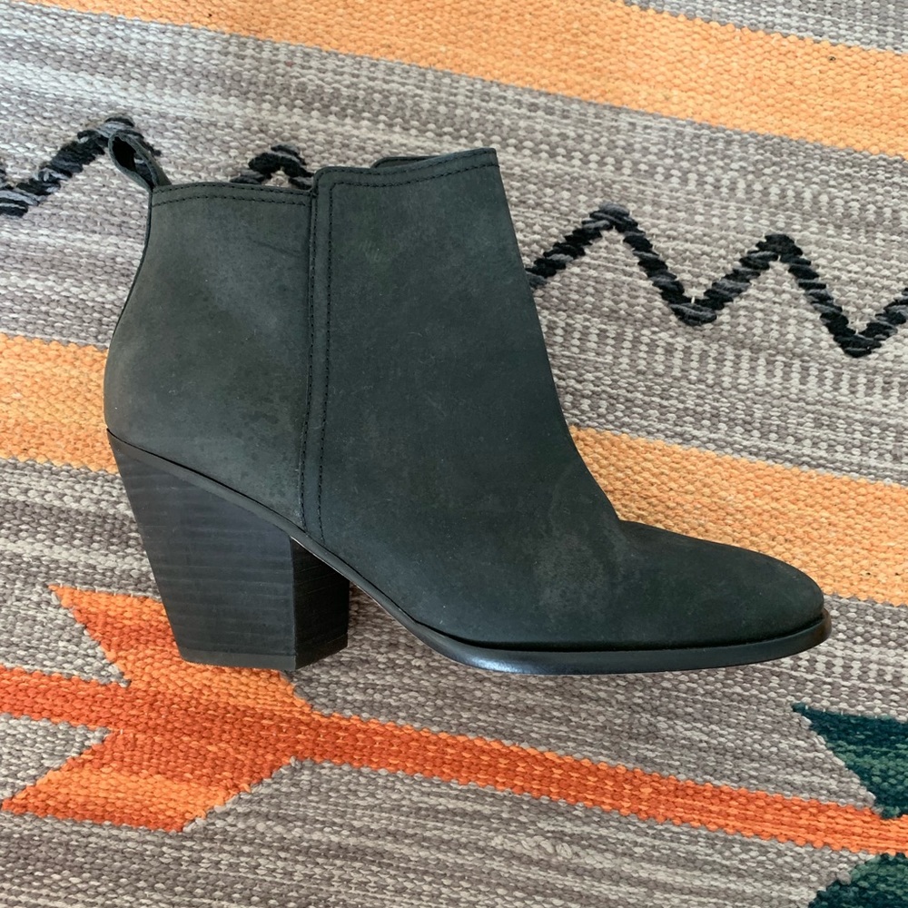 Cole Haan Chesney Bootie Black Size 8